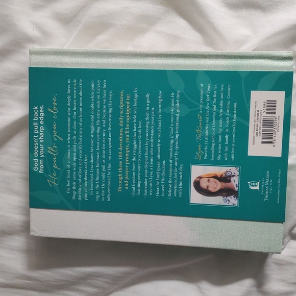 Embraced Devotional By: Lysa Terkeurst - Picture 5 of 6